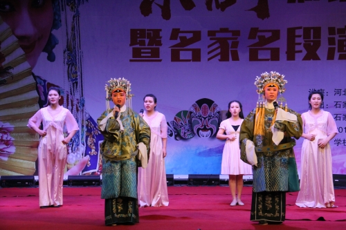 京劇社谷源琪、冀穎慧、孫新媛等演唱傳統(tǒng)京劇《穆桂英掛帥》選段