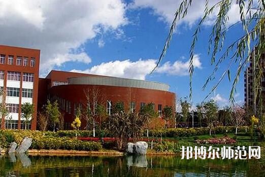 云南現(xiàn)代職業(yè)技術(shù)師范學院網(wǎng)站網(wǎng)址