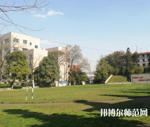 貴陽經(jīng)濟(jì)貿(mào)易中等幼師專業(yè)學(xué)校2023年報名條件、招生要求、招生對象 width=