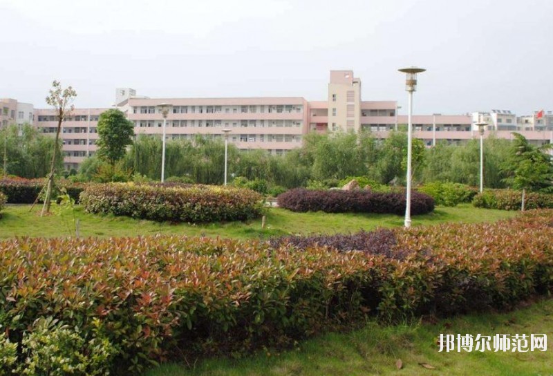 廣州2020年中專幼師學(xué)?？梢钥即髮? width=