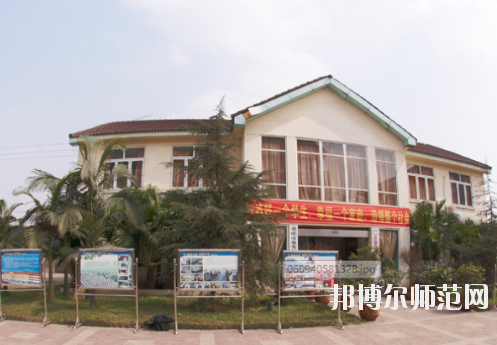 重慶聚英幼師技工學(xué)校怎么樣、好不好