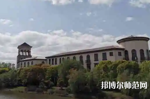 上海外國語師范大學(xué)賢達(dá)經(jīng)濟(jì)人文學(xué)院虹口校區(qū)2023年報名條件、招生要求、招生對象