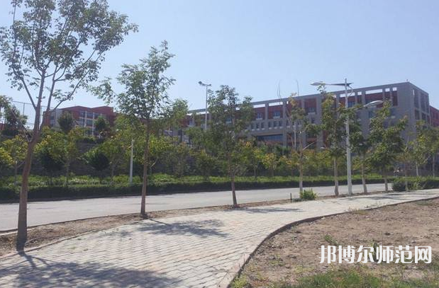 烏魯木齊職業(yè)師范大學(xué)2023年報(bào)名條件、招生要求、招生對(duì)象