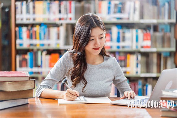 昆明公辦漢語(yǔ)言文學(xué)學(xué)校有哪些 昆明公辦漢語(yǔ)言文學(xué)學(xué)校名單一覽表